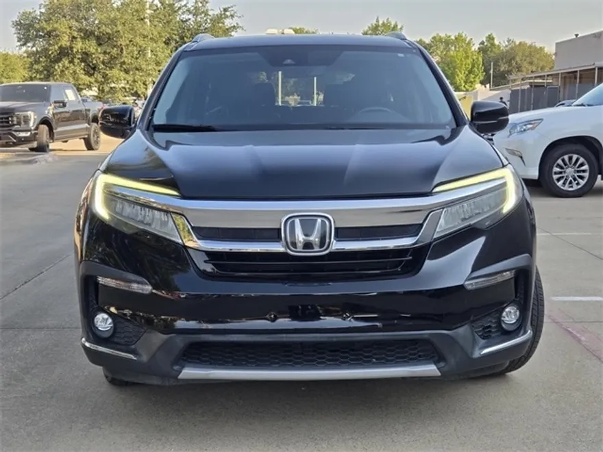 2020 Honda Pilot Touring photo 1