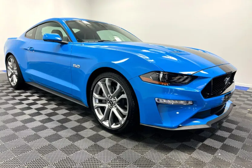 2023 Ford Mustang GT Premium photo 1