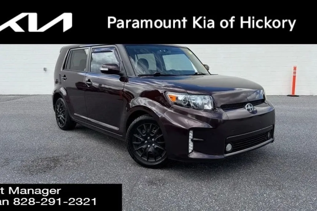2014 Scion xB Base photo 1