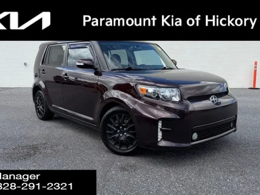 2014 Scion xB Base photo 1