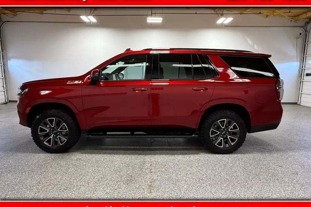 2021 Chevrolet Tahoe Z71 photo 1