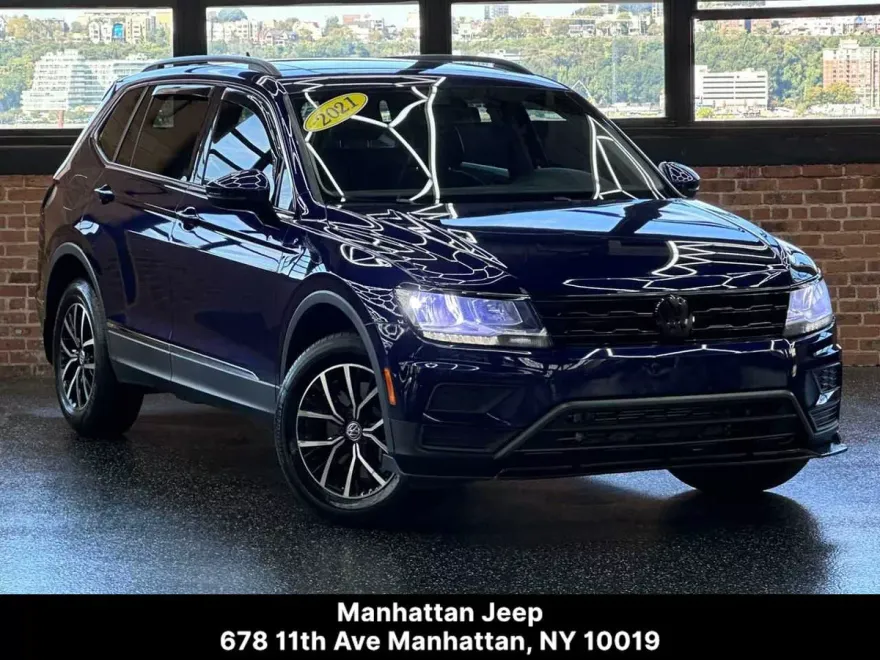 2021 Volkswagen Tiguan SE photo 1