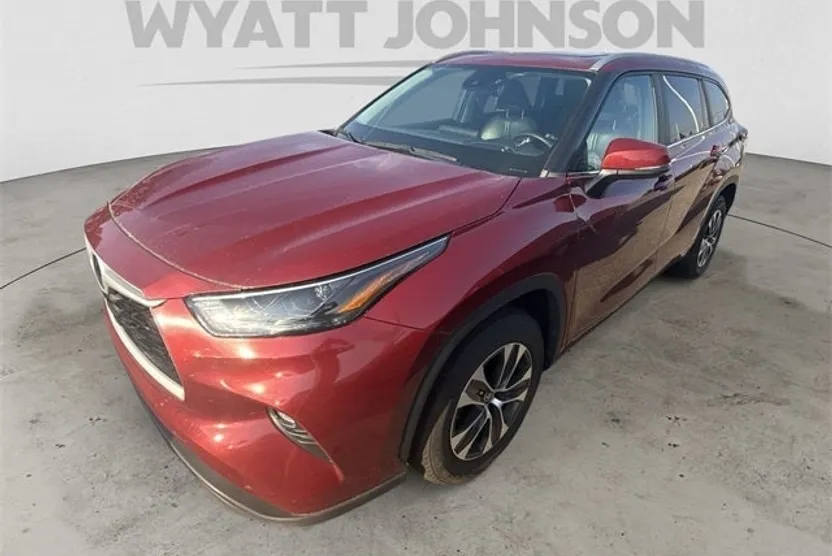 2023 Toyota Highlander L photo 1