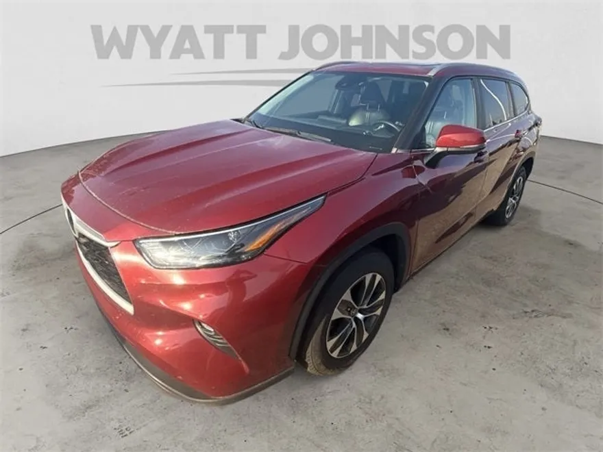 2023 Toyota Highlander XLE photo 1