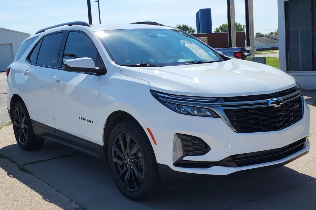 2022 Chevrolet Equinox RS photo 1