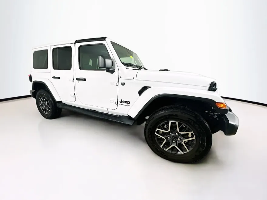 2025 Jeep Wrangler Sahara photo 1