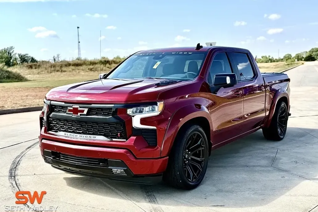 2025 Chevrolet Silverado 1500 RST photo 1