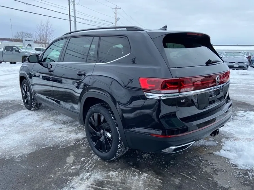 2025 Volkswagen Atlas SE Technology photo 1