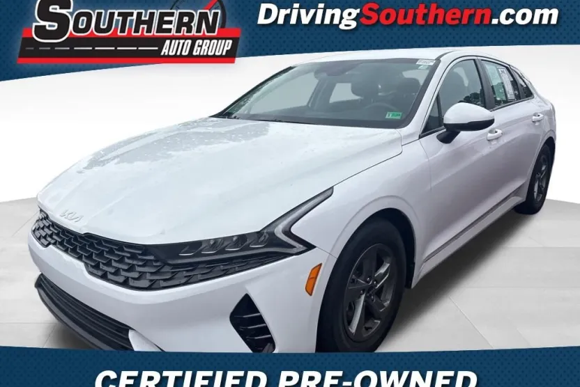 2023 Kia K5 LXS photo 1