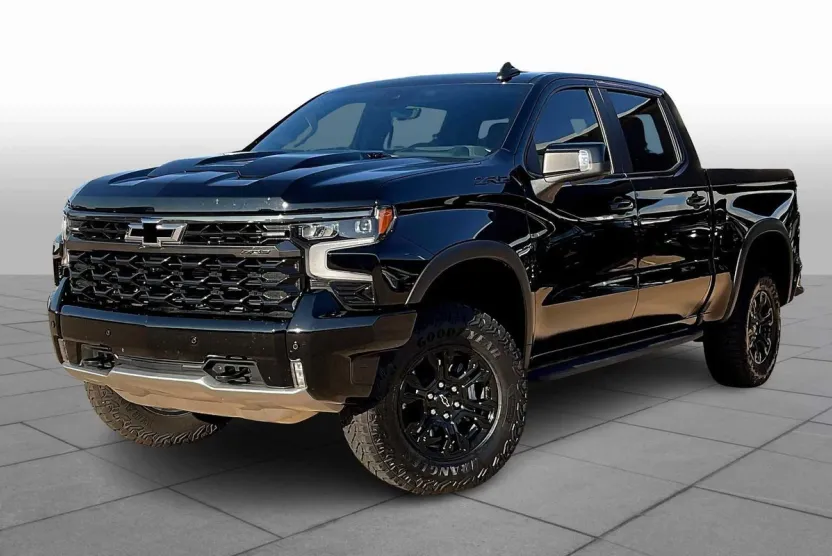 2025 Chevrolet Silverado 1500 ZR2 photo 1