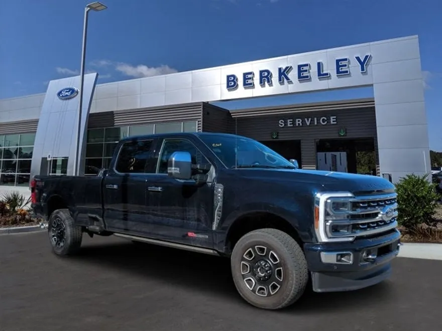 2024 Ford F-350 Platinum photo 1