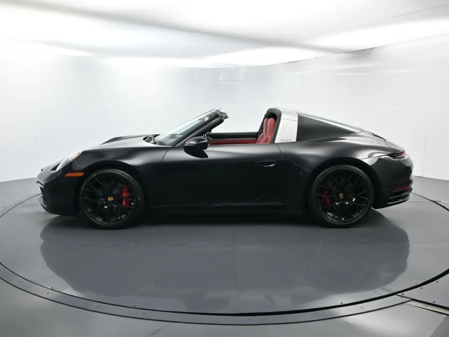 2022 Porsche 911 Targa 4S photo 1