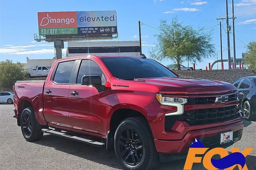 2022 Chevrolet Silverado 1500 RST photo 1