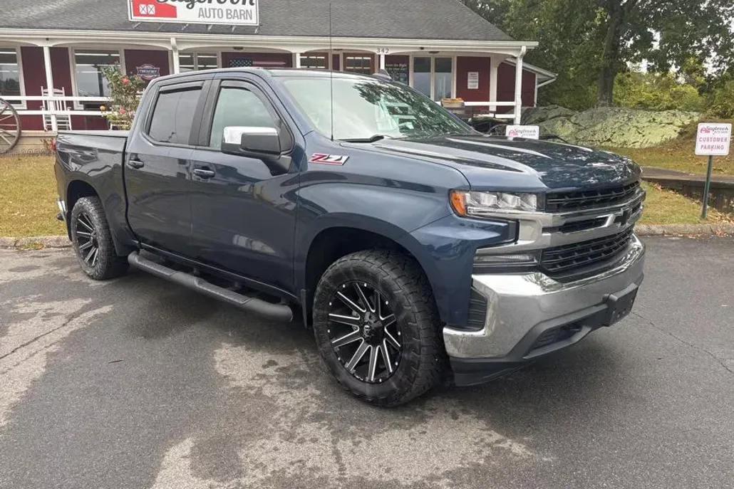 2020 Chevrolet Silverado 1500 LT photo 1