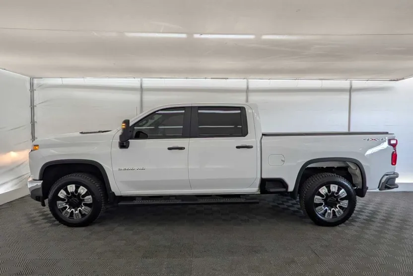 2022 Chevrolet Silverado 3500HD Work Truck photo 1