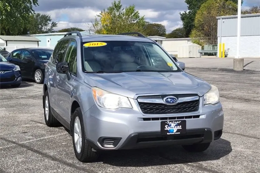 2015 Subaru Forester 2.5i Premium photo 1