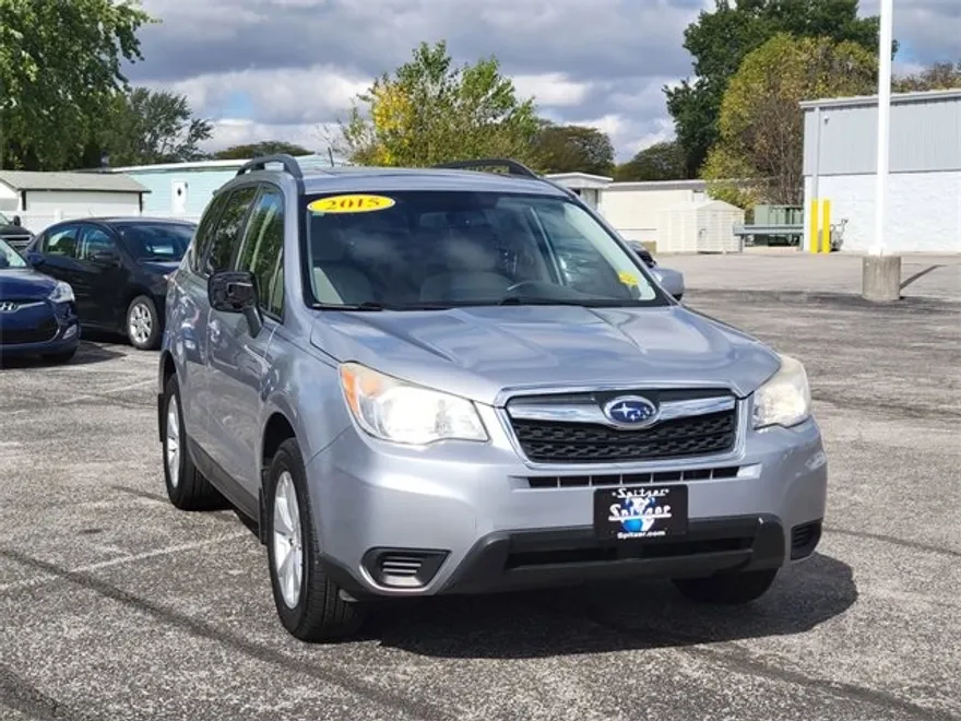 2015 Subaru Forester 2.5i Premium photo 1