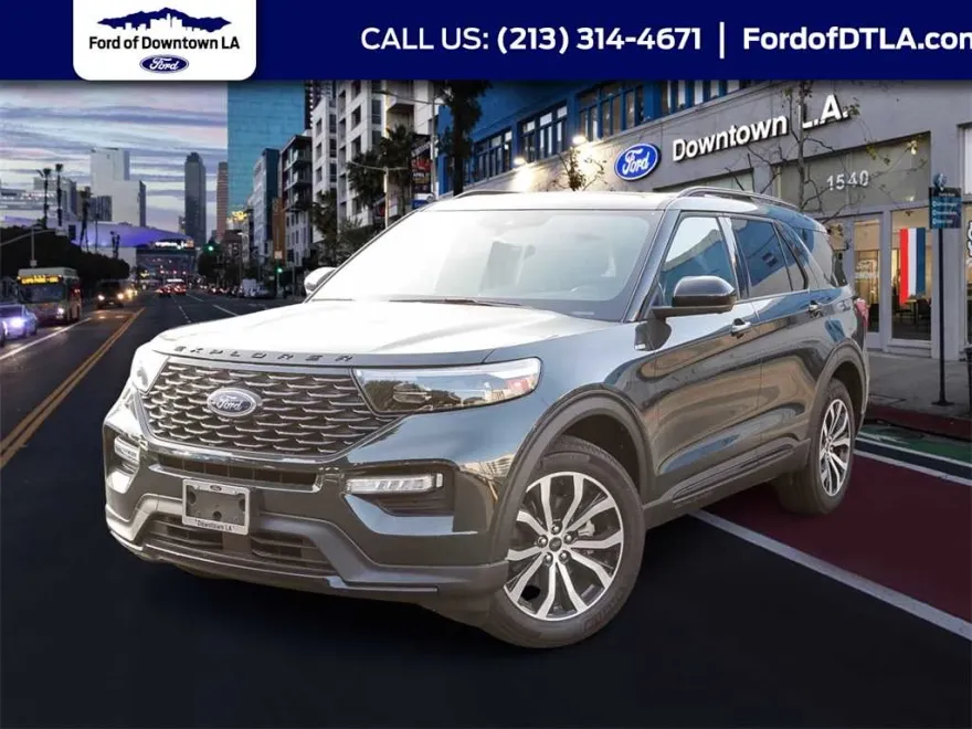 2023 Ford Explorer ST-Line photo 1