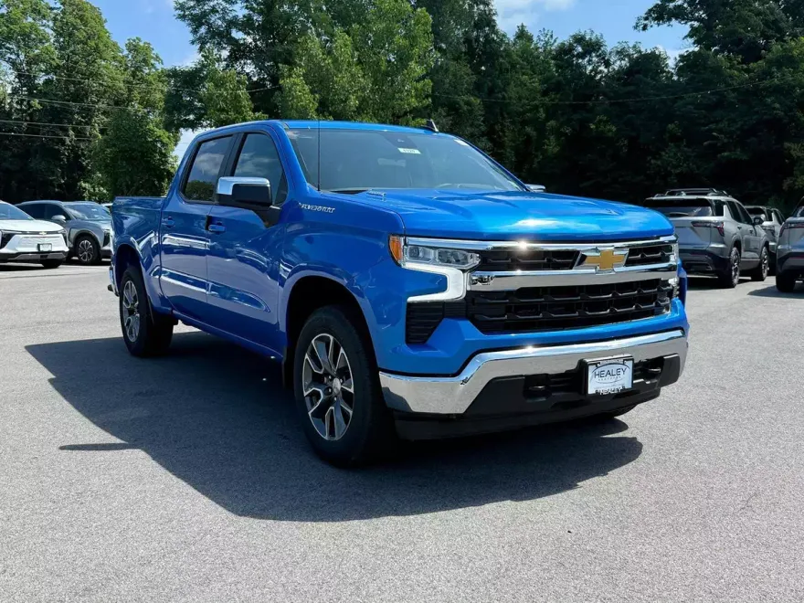 2025 Chevrolet Silverado 1500 LT photo 1