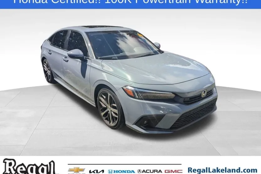 2022 Honda Civic Touring photo 1