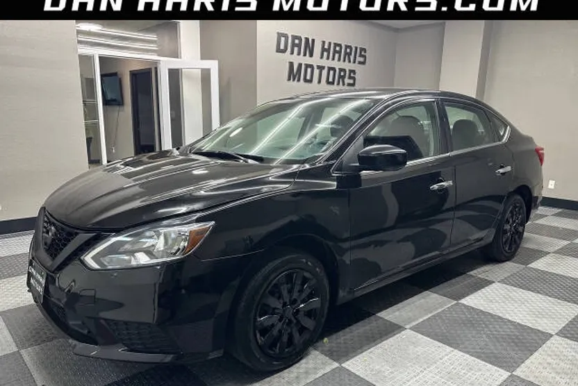 2019 Nissan Sentra S photo 1