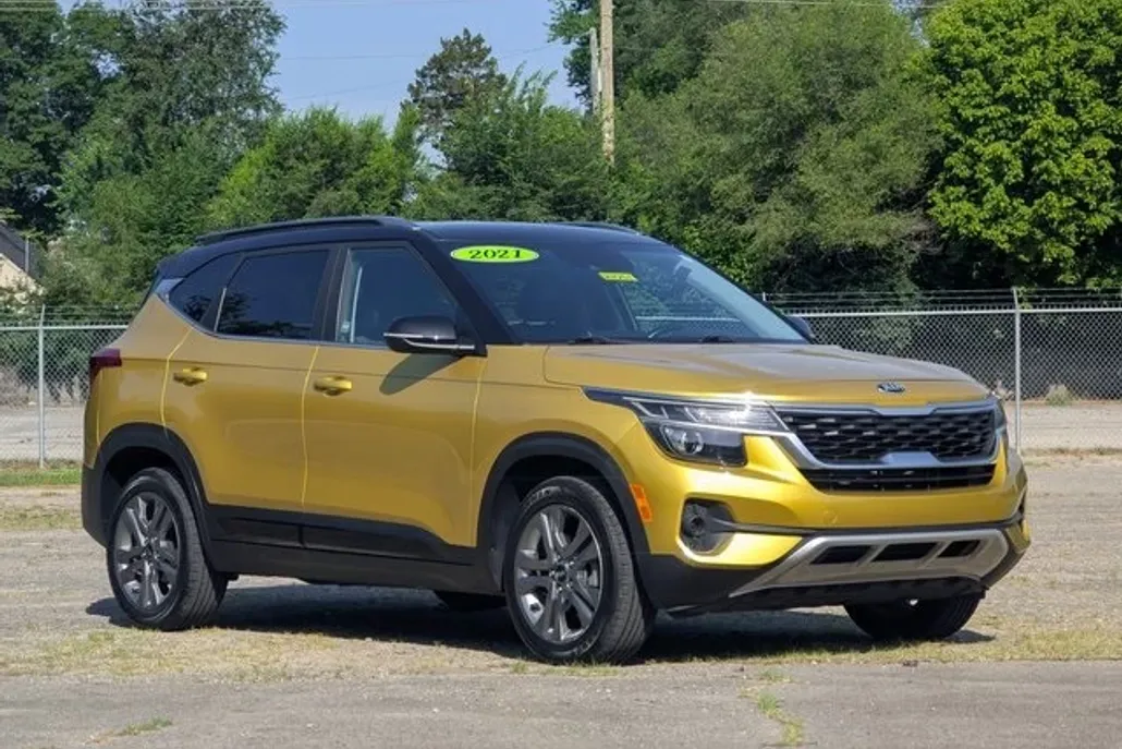 2021 Kia Seltos S photo 1
