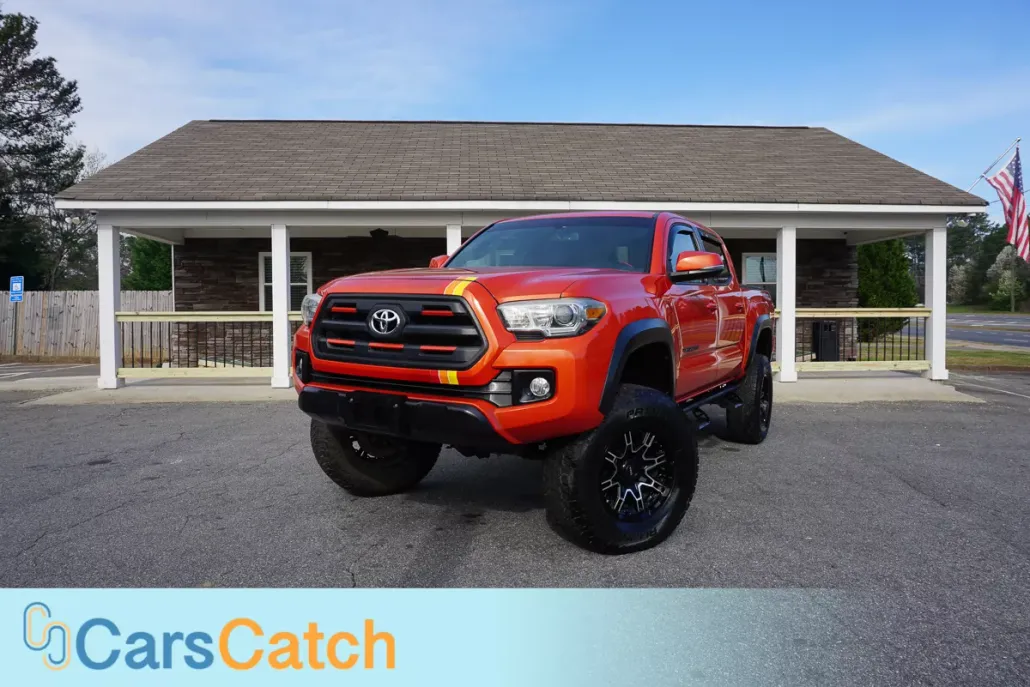 2016 Toyota Tacoma TRD photo 1
