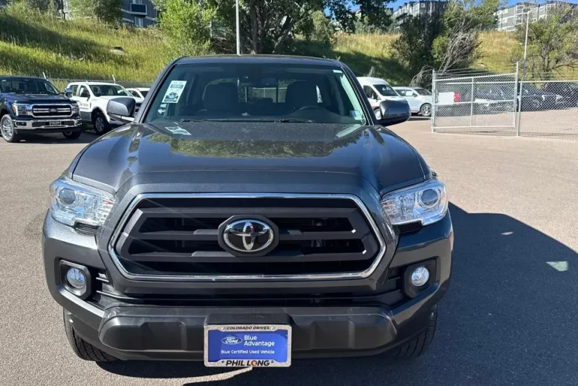 2022 Toyota Tacoma SR5 photo 1