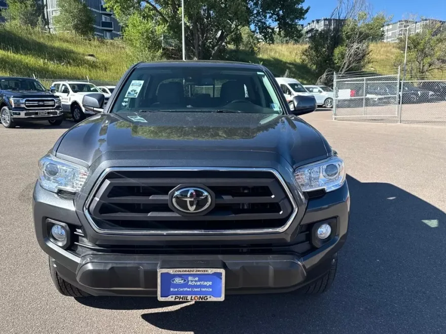 2022 Toyota Tacoma SR5 photo 1