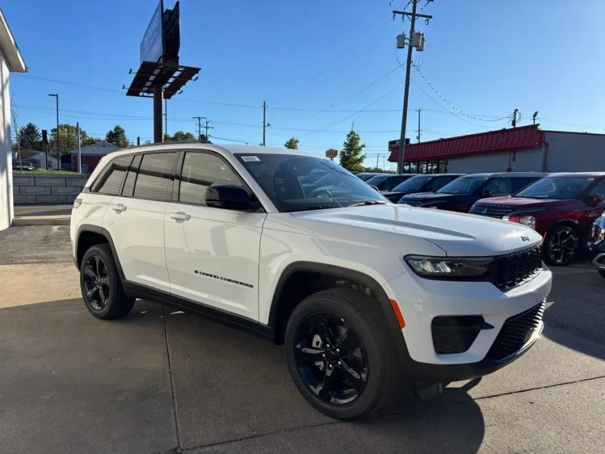 2025 Jeep Grand Cherokee Altitude X photo 1