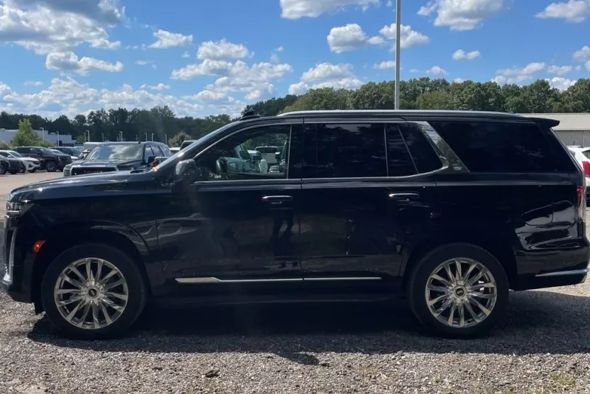 2023 Cadillac Escalade Premium Luxury photo 1