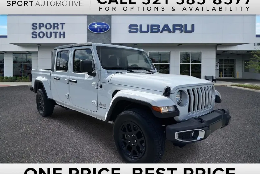 2023 Jeep Gladiator Overland photo 1