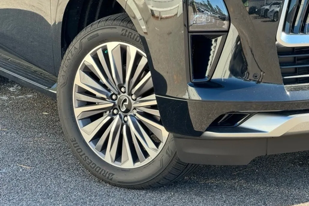 2025 Infiniti QX80 Sensory photo 1