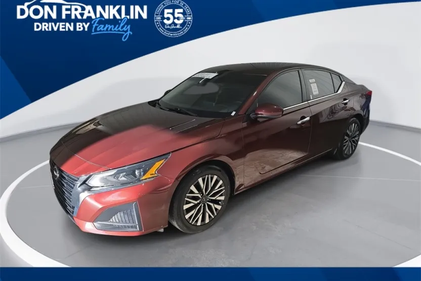 2023 Nissan Altima 2.5 SV photo 1