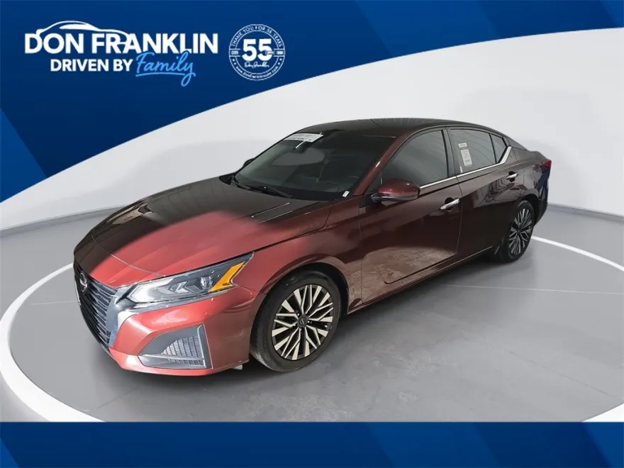 2023 Nissan Altima 2.5 SV photo 1