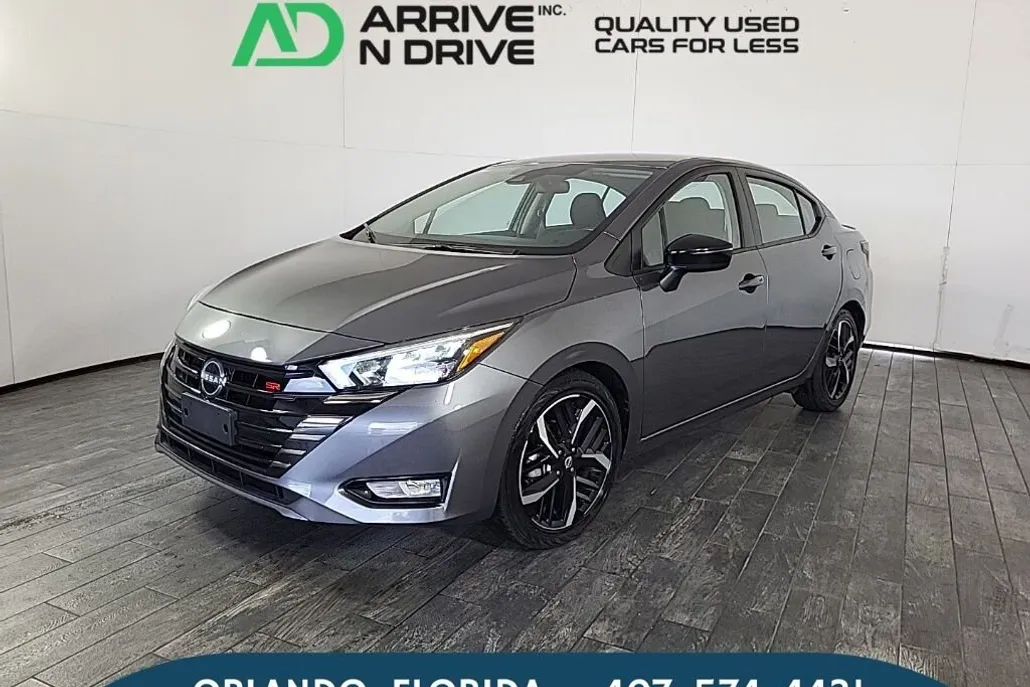 2024 Nissan Versa SR photo 1