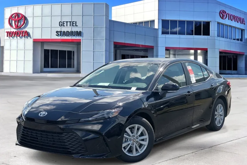 2026 Toyota Camry LE photo 1