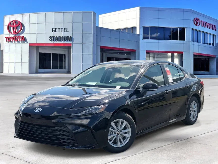 2026 Toyota Camry LE photo 1