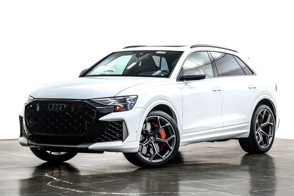 2025 Audi RS Q8 photo 1