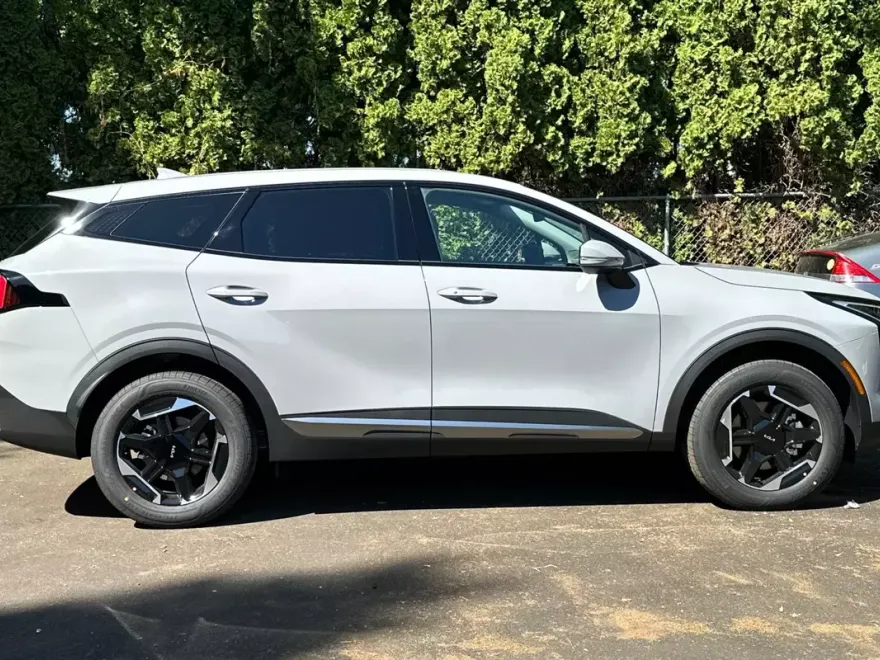 2026 Kia Sportage Hybrid S photo 1