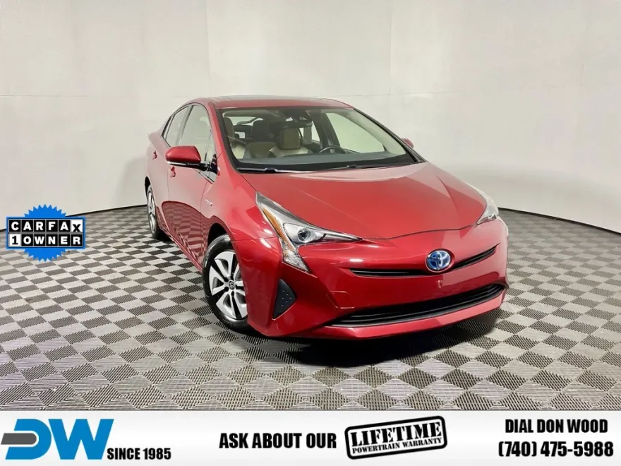 2017 Toyota Prius Two photo 1