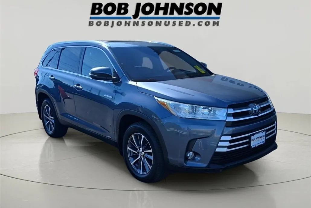 2019 Toyota Highlander Hybrid XLE photo 1