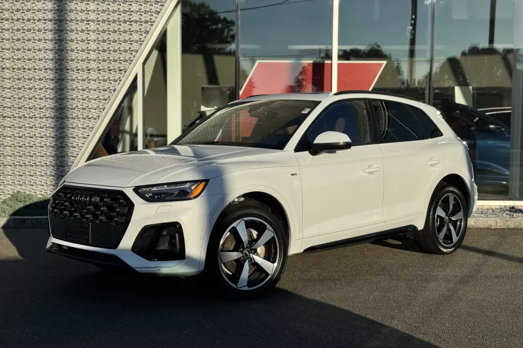 2022 Audi Q5 S line Prestige 45 TFSI Premium photo 1