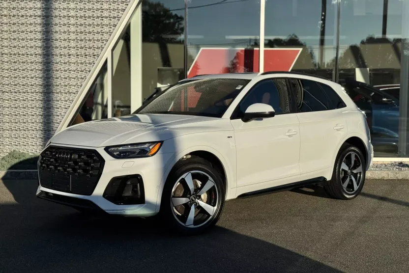 2022 Audi Q5 S line Prestige 45 TFSI Premium photo 1