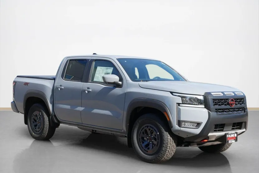 2026 Nissan Frontier Crew Cab PRO-4X photo 1