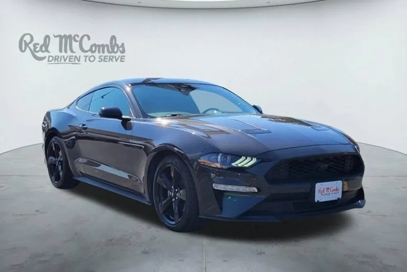 2022 Ford Mustang EcoBoost photo 1
