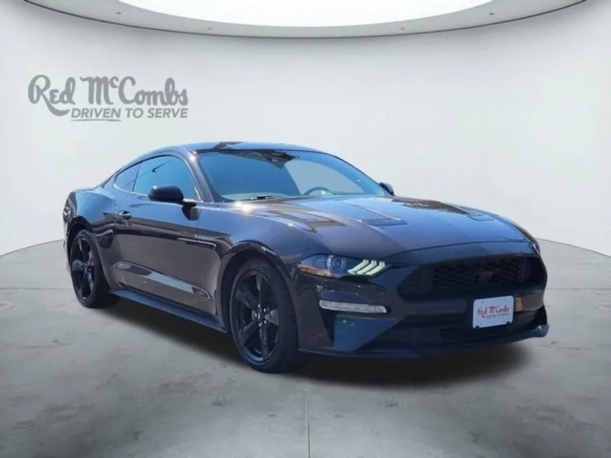 2022 Ford Mustang EcoBoost photo 1