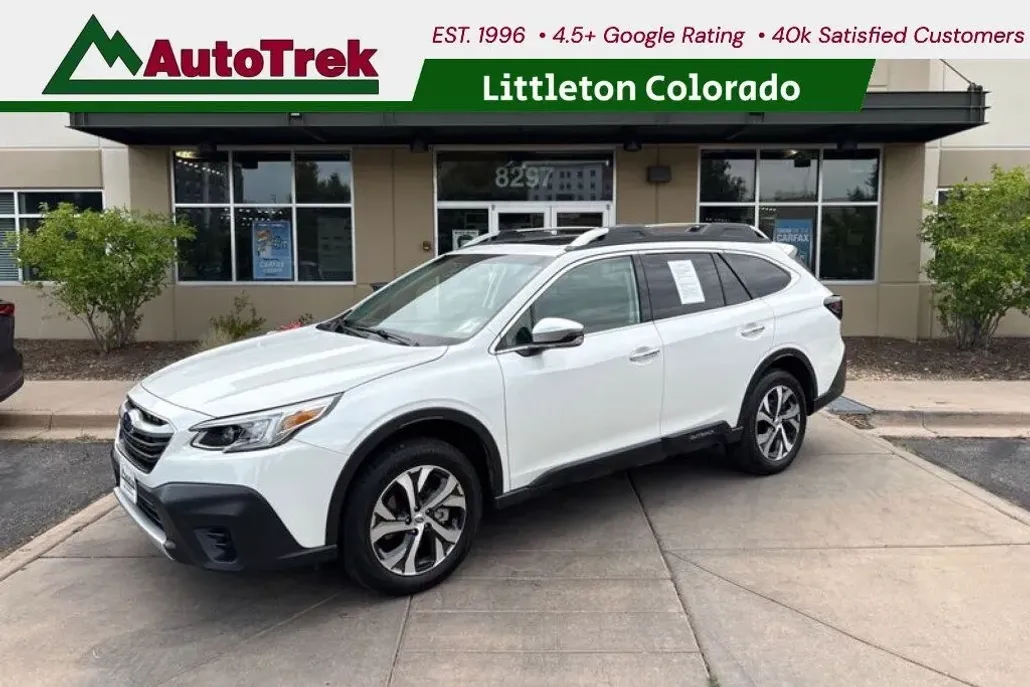 2022 Subaru Outback Touring photo 1
