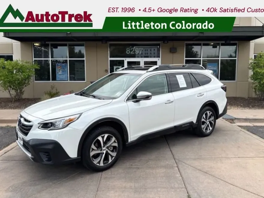 2022 Subaru Outback Touring photo 1
