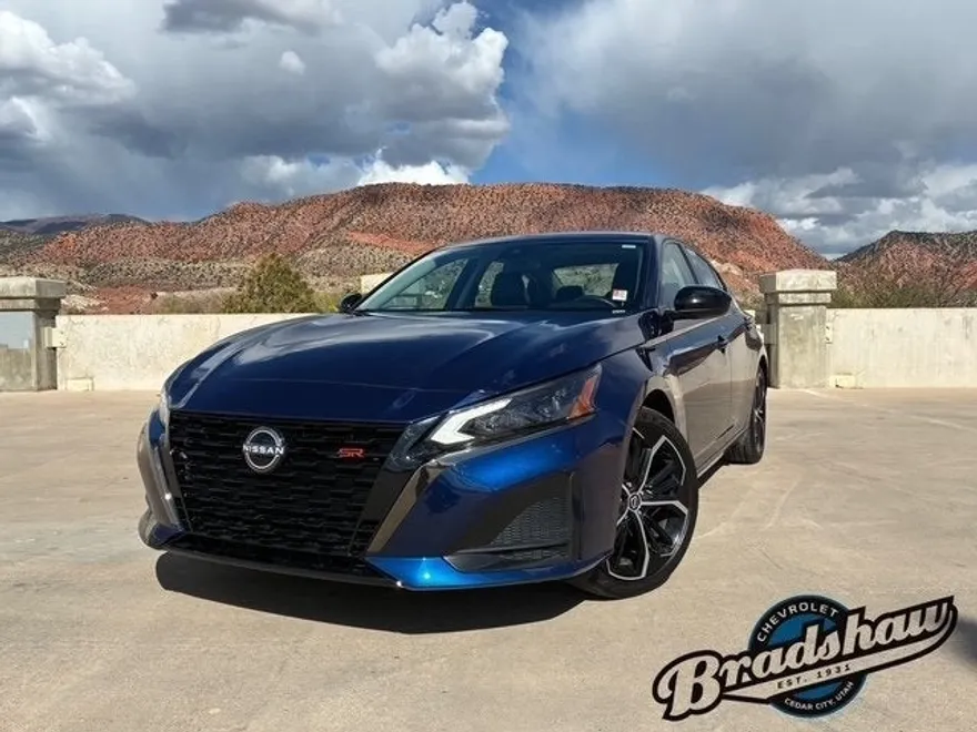 2024 Nissan Altima 2.5 SR photo 1